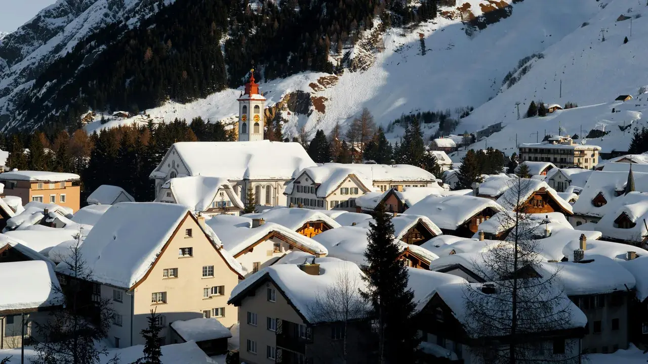 Skidresor till Andermatt i Schweiz