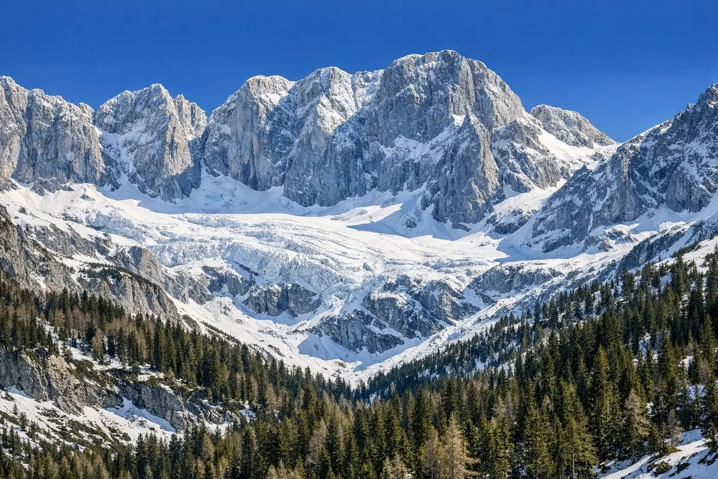 Skidresor till Dachstein West i Österrike